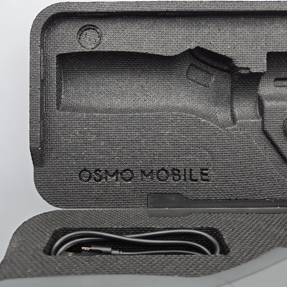 DJI Osmo Mobile 2 3-Axis Handheld Gimbal Stabilizer - Picture 7 of 17